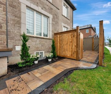 Detached Home For Lease | W9044225 - Photo 1