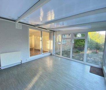 2 bedroom detached bungalow to rent - Photo 3