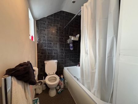 Talworth Street, Roath - Photo 2