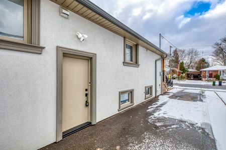 For Lease - 23 Ivanhoe Court Unit# Lower, Toronto, Ontario - Photo 2