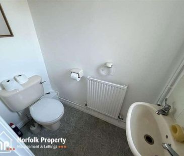 Hethersett, NR9 - Photo 2