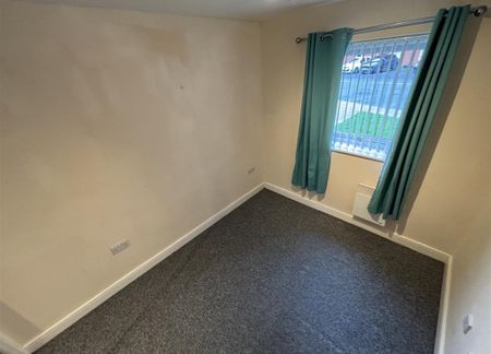 2 bedroom flat - ground floor to rent - Photo 3