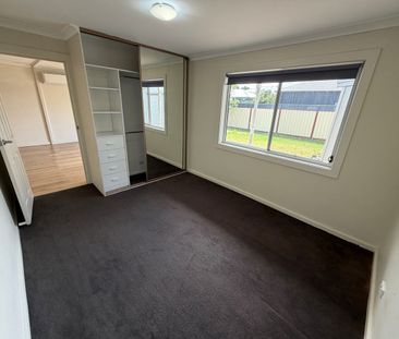 Classic 4Br Home in Altona North! - Photo 5