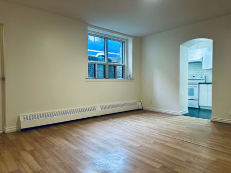 For Lease - 5 High Park Boulevard Unit# A1, Toronto, Ontario - Photo 2