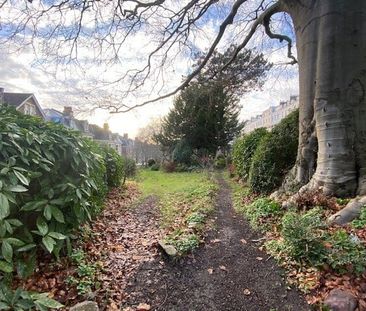 Royal York Crescent - Photo 3