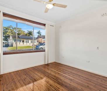 Perfectly located within walking distance to Beach, Schools, Transp... - Photo 4