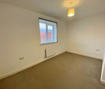 Hampton Gardens - Photo 2