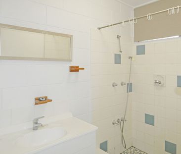 Neat & Tidy Unit in Quiet Complex – Freshly Updated & Well Located - Photo 6