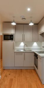 Broadway, WokingProperty for lettings - Seymours - Photo 3