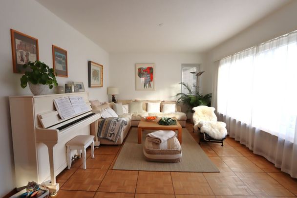 GROSSZÜGIGES WOHNEN MIT GARTEN UND BERGBLICK - Foto 1