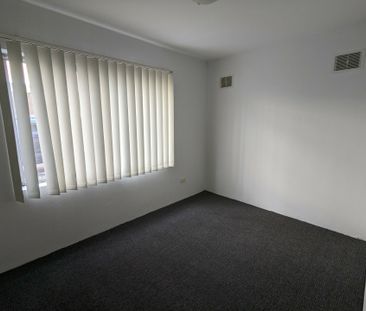 2/4 John Tipping Grove, Penrith NSW - Photo 3