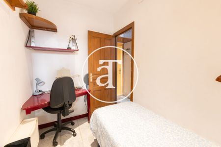 Monthly rental apartment with one bedroom suite and balcony in the center of Madrid - Photo 3