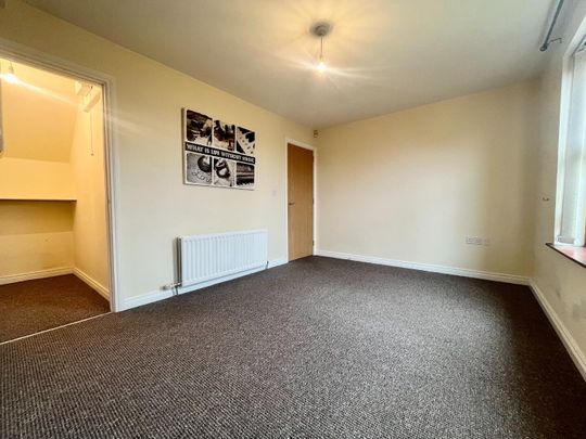 18 Aylesbury Court - Photo 1