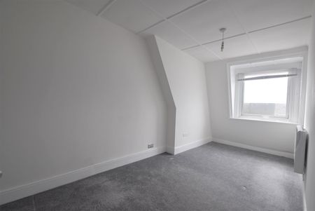 2 Bed Flat - Conversion - Photo 5