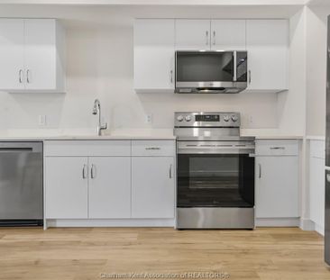 For Lease - 9 MAGNOLIA Lane, Chatham, Ontario - Photo 2