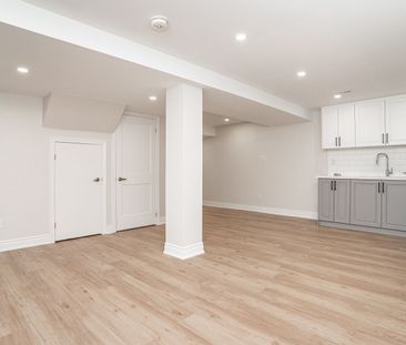 For Lease - 3476 Kelso Crescent, Mississauga, Ontario - Photo 2