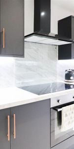 1 bedroom in a house share to rent - Photo 3