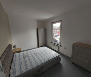 Room in a Shared House, Pearson Street, L15 - Photo 6
