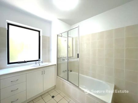 “Unit in Prime Taringa Location!” - Photo 5