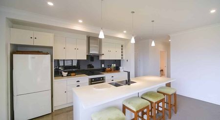 FITZHERBERT - 3 BEDROOM - Photo 5