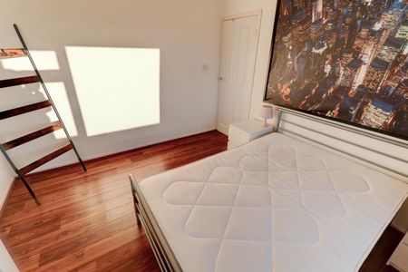 2 BED Flat To rent - Photo 4