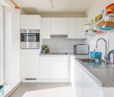 Fijn éénslaapkamer appartement met groot zonneterras. - Photo 4