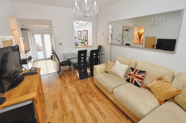 Cross Street, Oxford, OX4 - Photo 1