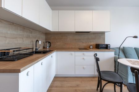 Kawalerka | Super lokalizacja | Balkon | - Photo 5