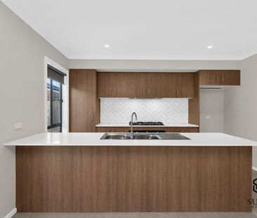 Family Home in Tarneit - Photo 1