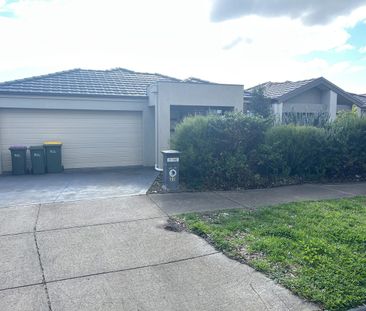 Luxury 4 Bedroom Double Garages House for Rent!! - Photo 3