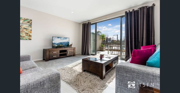 FULLY FURNISHED IN VIEW STREET - CONTACT AGENT FOR AVAILABILITY - Photo 1