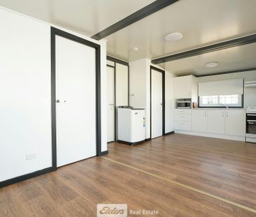 Quiet and Convenient - Photo 3