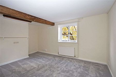 A charming two bedroom cottage in central Winchester. - Photo 5