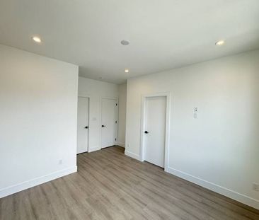 NEW Clayton 2 BED 3 BATH TOWNOHOUSE WITH AC - Photo 4