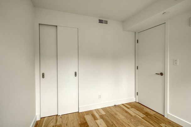 3460 Peel Street - Photo 1