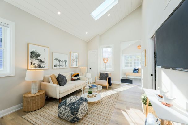 For Lease - 2 Freeman Street Unit# Main Floor, Toronto, Ontario - Photo 1