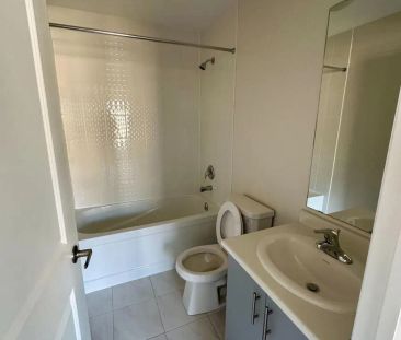 10 SISSONS WAY - Photo 2