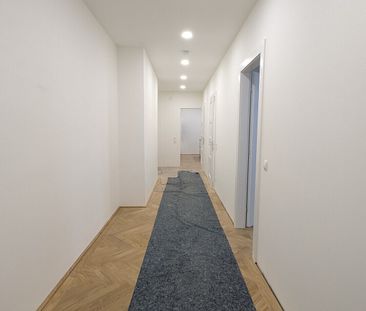 ERSTBEZUG: Unbefristete 3-Zimmer Altbau-Wohnung mit ostseitigem Bal... - Foto 1