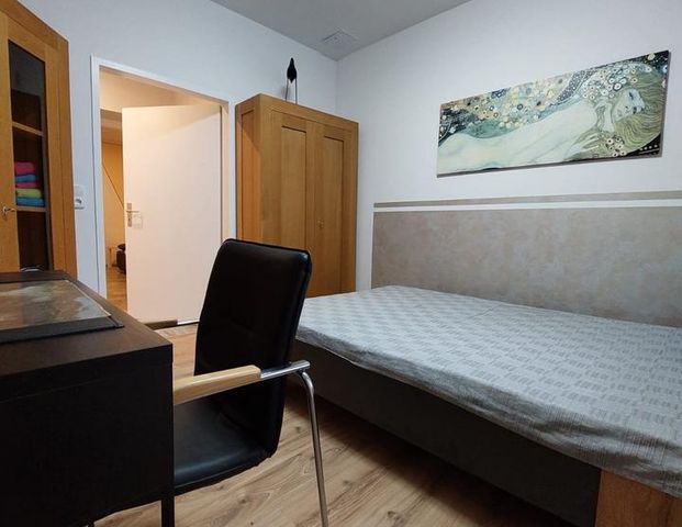 Moderne sanierte 2-Zimmer-Erdgeschosswohnung mit Gartenmitnutzung - Foto 1