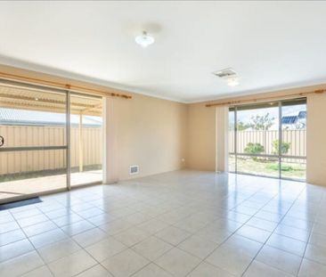 Baldivis - Photo 1