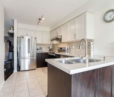 For Lease - 10 LODGEWAY Drive, Vaughan, Ontario - Photo 4