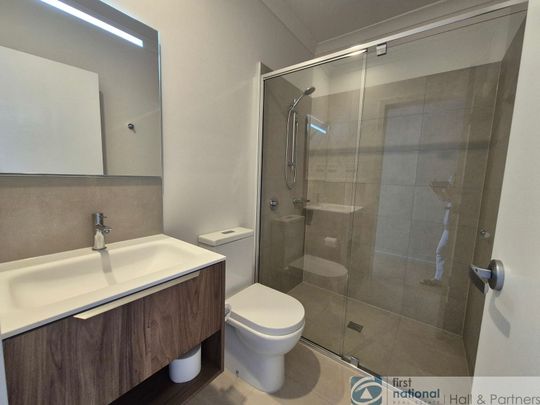 13 Cricklewood Circuit, Narre Warren - Photo 1