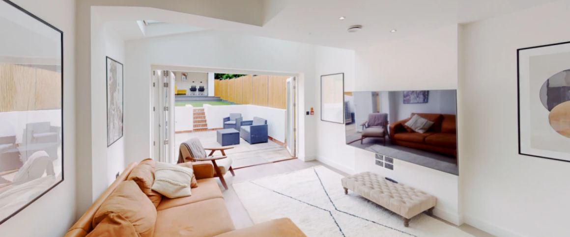 8 Bed, 1 Bath - Photo 1