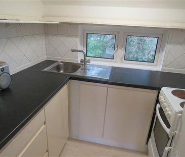 Studio to rent - Photo 5