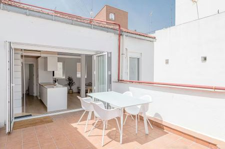 Calle de Ávila, Madrid, Community of Madrid 28020 - Foto 4