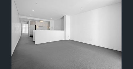 One Bedroom Apartment In Great Location! - Photo 2