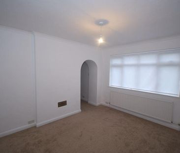 2 bedroom bungalow to rent - Photo 2