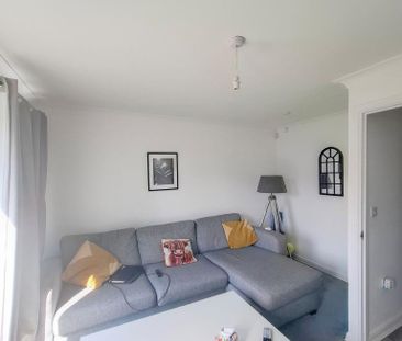2 bedroom semi-detached house to rent - Photo 3