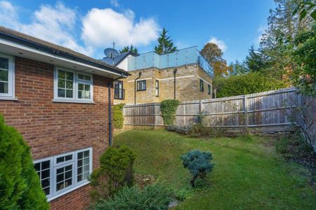3 bedroom terraced house to rent - Photo 3