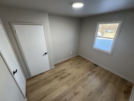 For Lease - 44 Carlyle Crescent, Brampton, Ontario - Photo 4